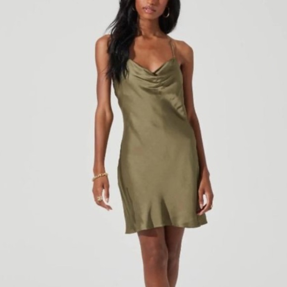 ASTR the label Medford Olive Green Mini Dress - Picture 1 of 11